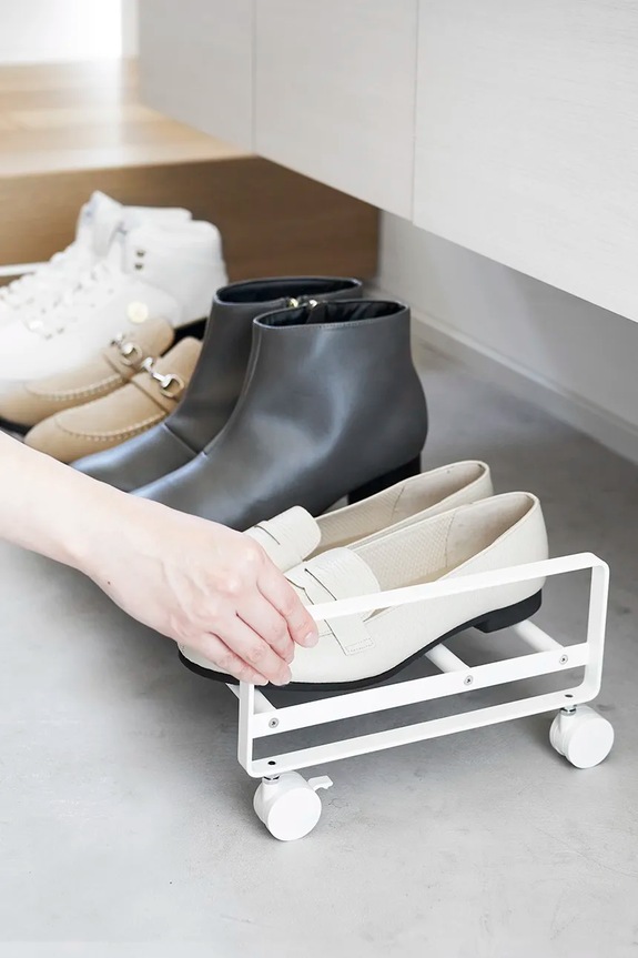 Σαλόνι και υπνοδωμάτιο Βιβλιοθήκη με ρόδες Yamazaki Tower 1622. λευκό