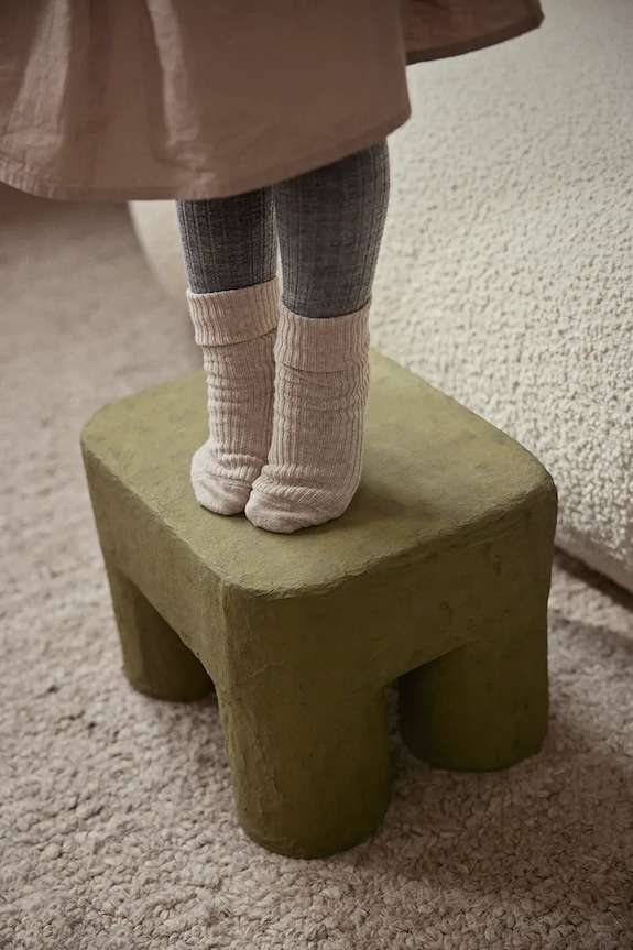 Salon i sypialnia ferm LIVING stołek Podo Stool 1104268965 zielony