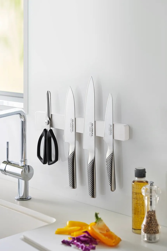 Cucina e Bar Yamazaki organizer magnetico per coltelli Tower 35 x 4 cm 5201.. bianco