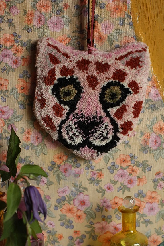 Doing Goods decoratiune de perete Pinky Leopard 20 x 22 x 2 cm 1.45.10.038.030.3