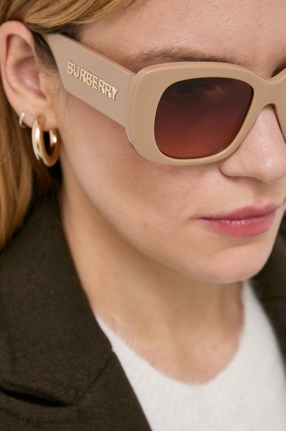 Burberry napszemüveg 0BE4410