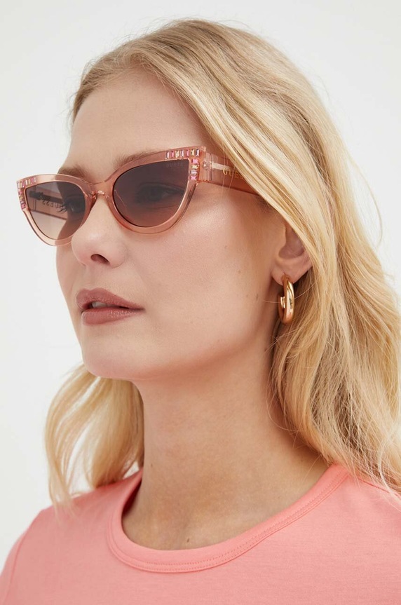 Солнцезащитные очки Guess однотонная с деталью розовый GU7901.5444F