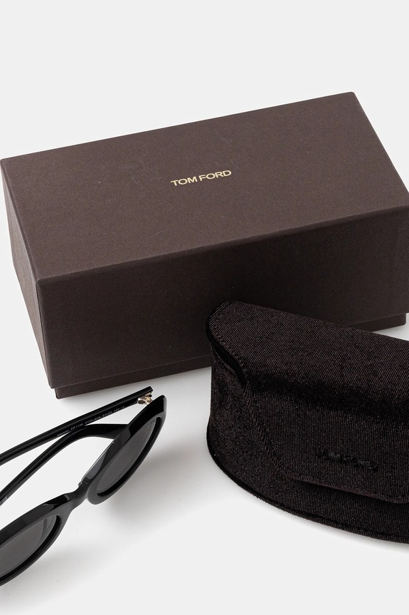 Солнцезащитные очки Tom Ford FT1186.5101A
