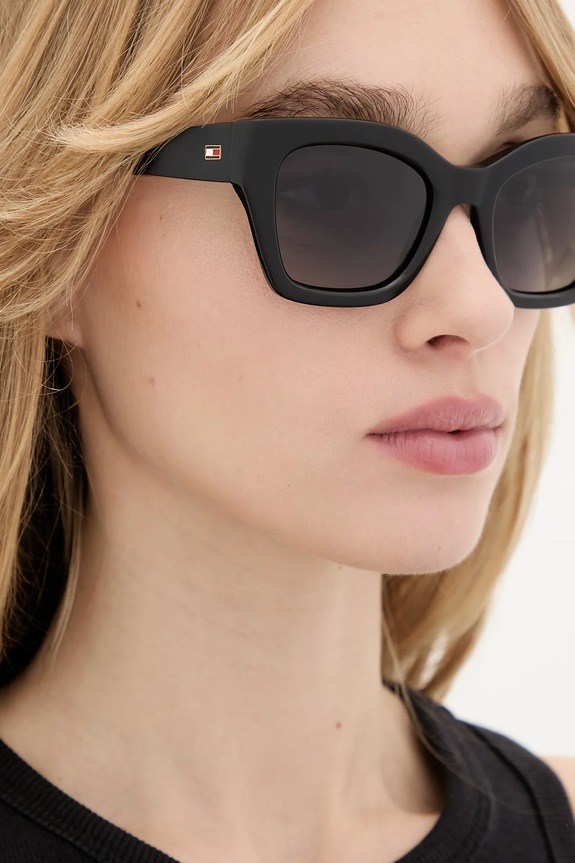 Tommy Hilfiger napszemüveg TH.2264/S