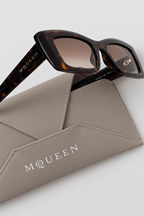 Slnečné okuliare Alexander McQueen hnedá AM0526S