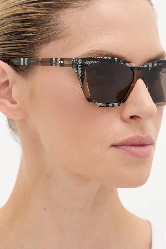 Slnečné okuliare Burberry 0BE4468