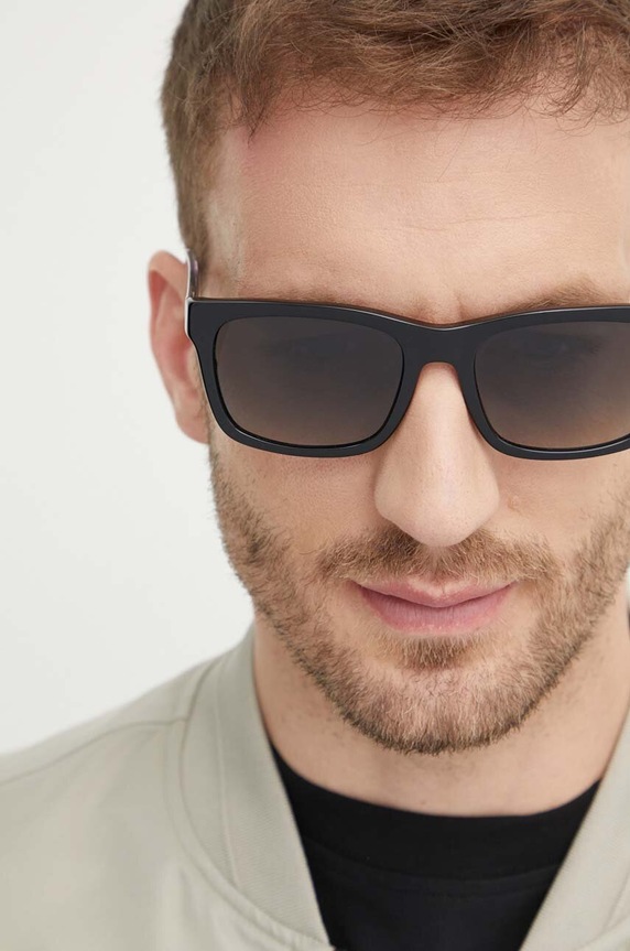 Sončna očala Emporio Armani 0EA4224.5017T3 črna AA00