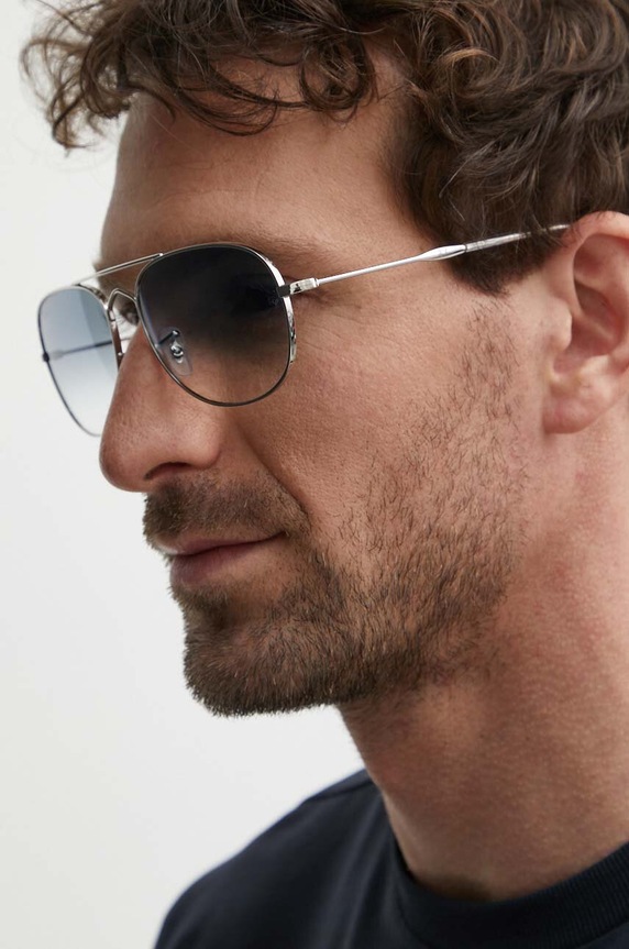 Ray-Ban napszemüveg 0RB3735