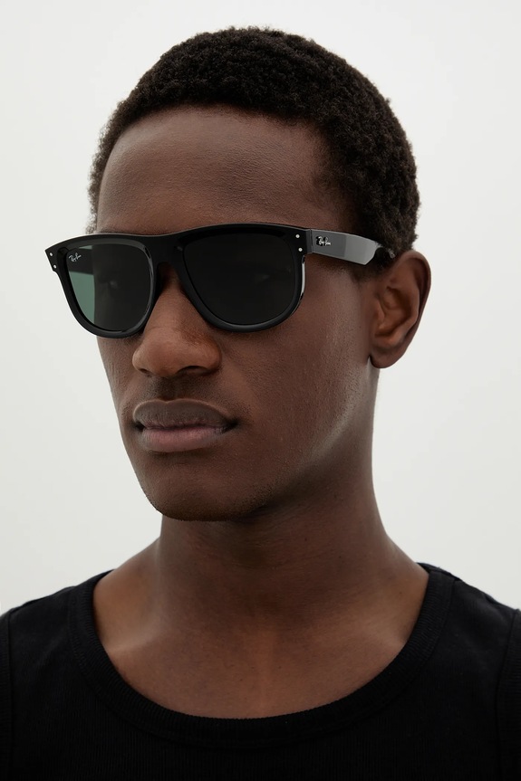 Dodaci Sunčane naočale Ray-Ban BOYFRIEND REVERSE 0RBR0501S.6677VR crna