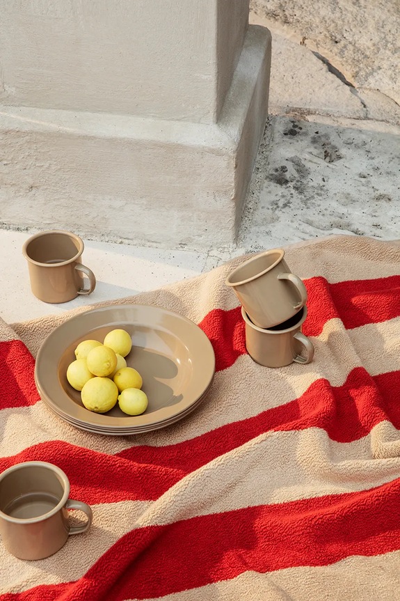 ferm LIVING piknik edénykészlet 4 fő részére Yard Picnic 8 db 1104265408 bézs AA00