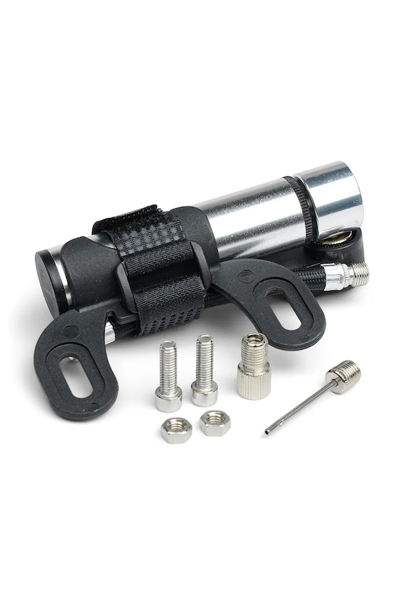 Lifestyle Kompaktní pumpička na kolo Gentlemen's Hardware Mini Bike Pump GEN867UK šedá