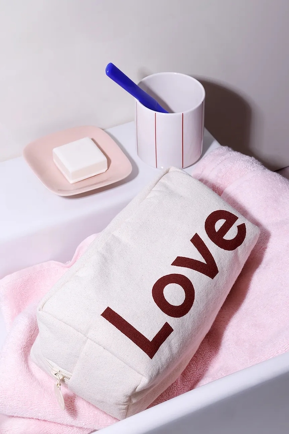 Kozmetická taška Design Letters 30203001BURLOVE béžová AA00