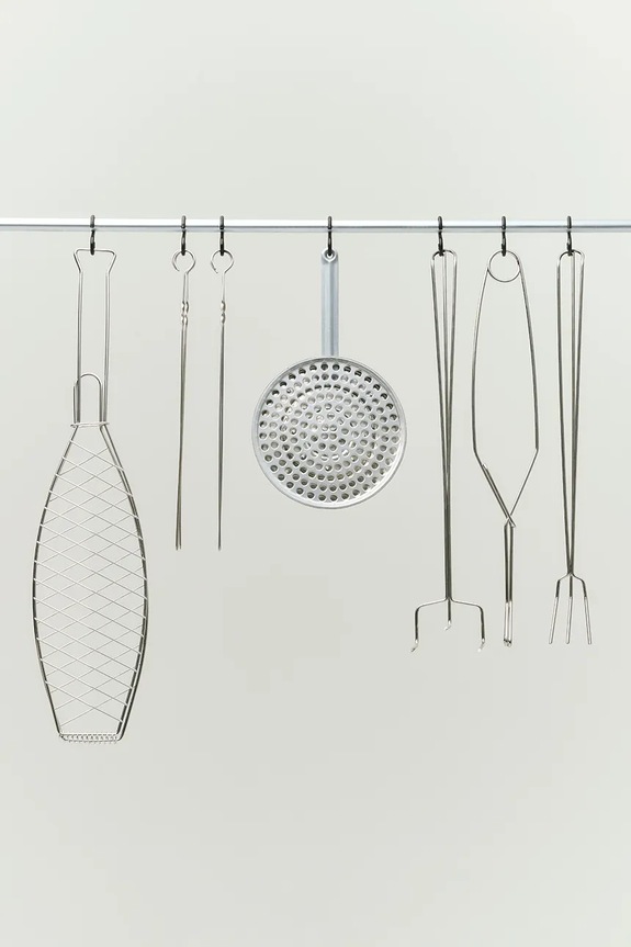 Lifestyle HAY akcesoria do grilla ze stali 1,5 x 19 x 32 cm AE953.E859 szary