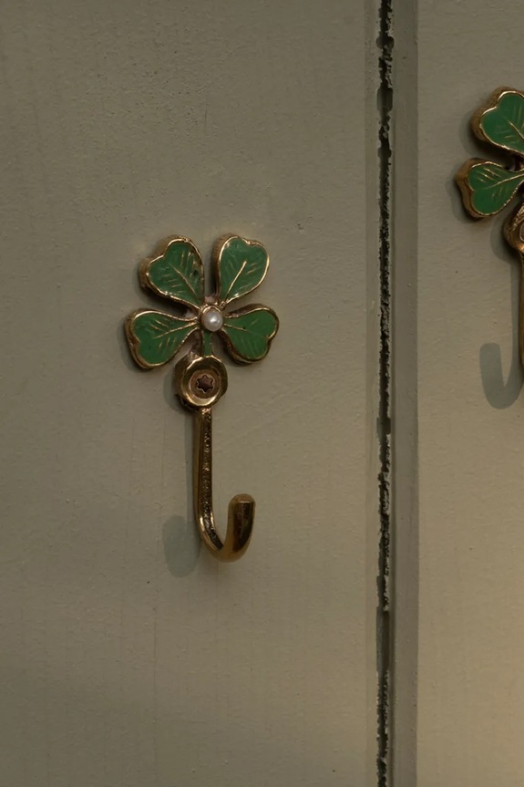 Doing Goods appendiabito da parete Lucky Clover Hook Mini 1.10.10.070.600.3 giallo