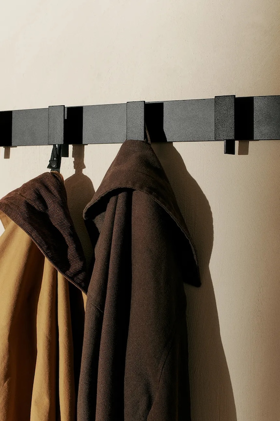 Obývacia izba a spálňa Nástenný vešiak ferm LIVING Lager Coat Rack 1104270760 čierna