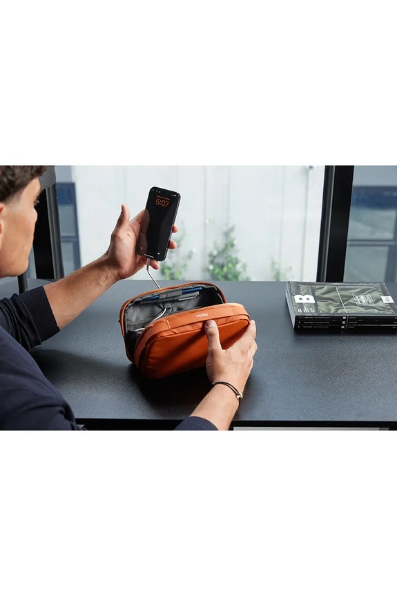 Orbitkey organizator de călătorii Tech Pouch 23 x 14 x 8 cm WTP1.TER.109