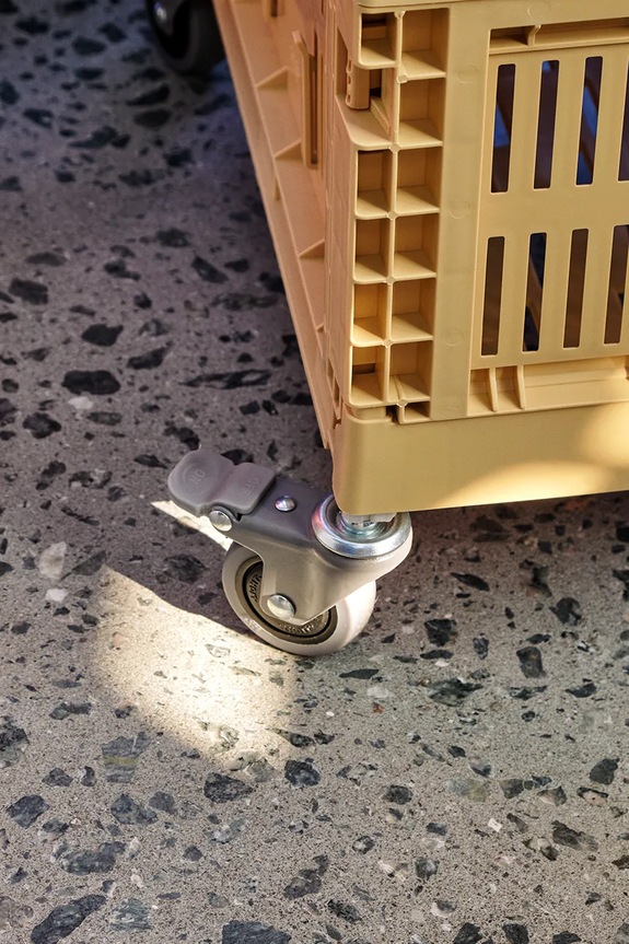 Σετ τροχών για κουτί HAY Colour Crate 3 x 6,5 x 9 cm 4-pack AC463.A908.AH43.01TV