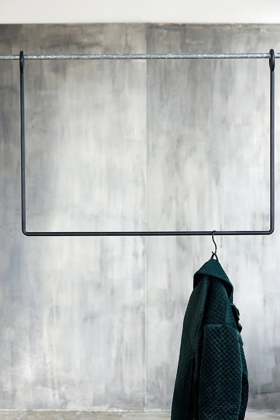 Stropna vješalica House Doctor 2C 100 x 75 cm crna 206200200