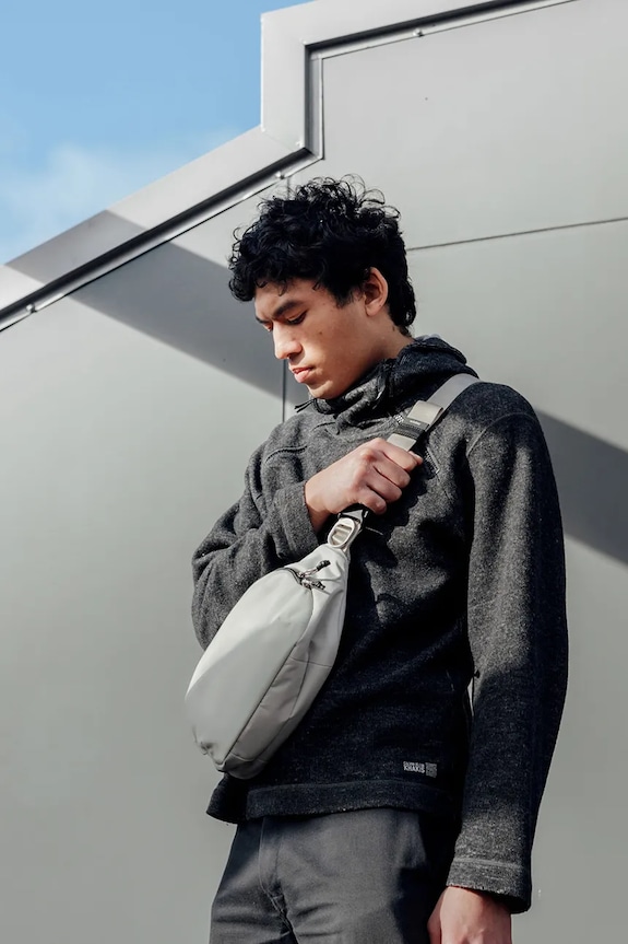Orbitkey válltáska Urban Sling Plus 6 L BUP1.STO.109 bézs