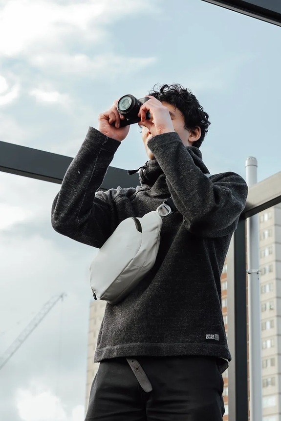 Orbitkey válltáska Urban Sling Plus 6 L BUP1.STO.109