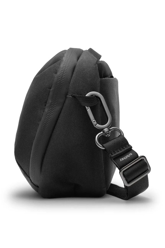 Orbitkey taška cez rameno z textilného materiálu TTS1.BLK.109