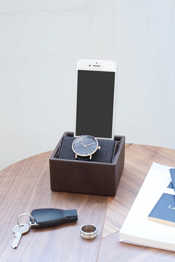 Dokovacia stanica a box na hodinky Stackers hnedá 75418