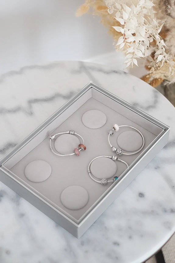 Organizator za narukvice Stackers 0 74726 siva AA00