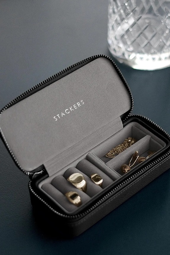 Dnevni boravak i spavaća soba Putna kutija za nakit Stackers 75982 crna