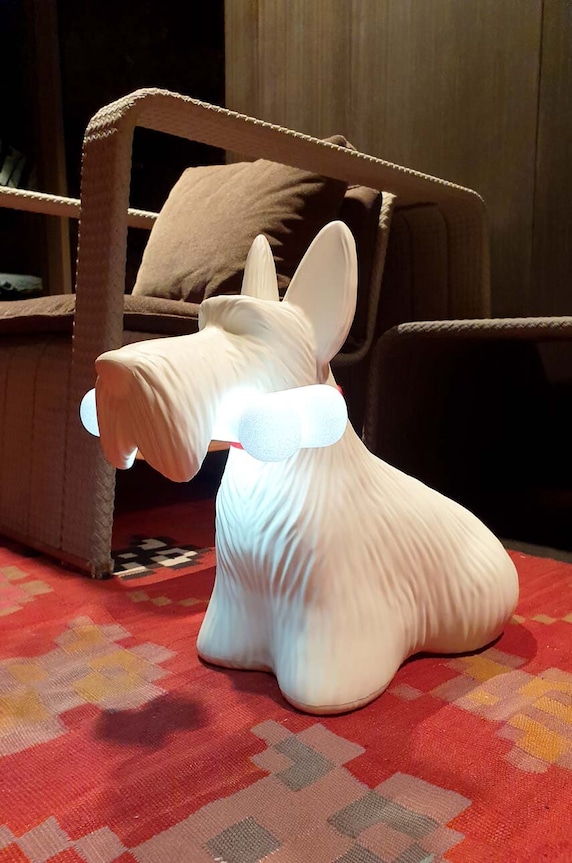 Настольная лампа QeeBoo Scottie 34001WH белый AA00