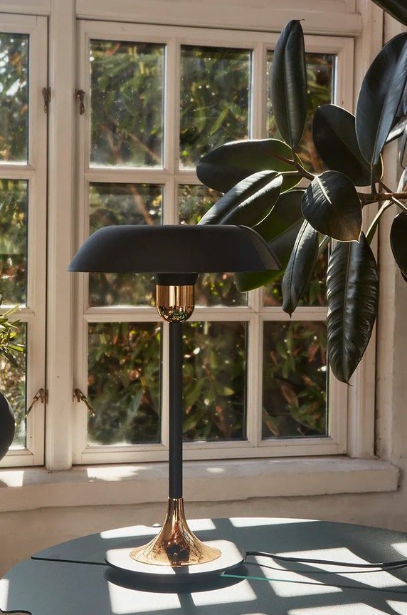 Stolná lampa AYTM Cycnus 507099000014 čierna AA00