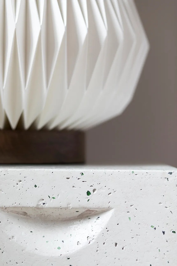 Dnevni boravak i spavaća soba Stolna lampa Byon Origami 5295600102 bijela