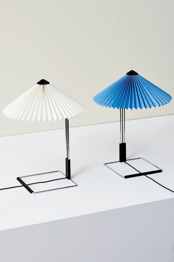 Obývacia izba a spálňa Stolná lampa HAY Matin 30 x 38 cm AA972.A577.AB77 biela