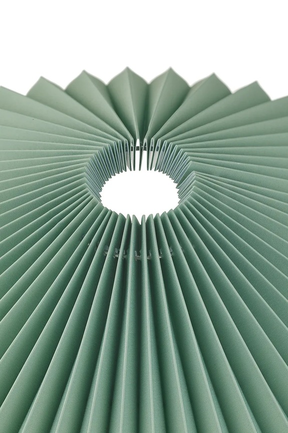 Salon i sypialnia Blomus lampa stołowa Taite 31 x 36 cm B68336 zielony