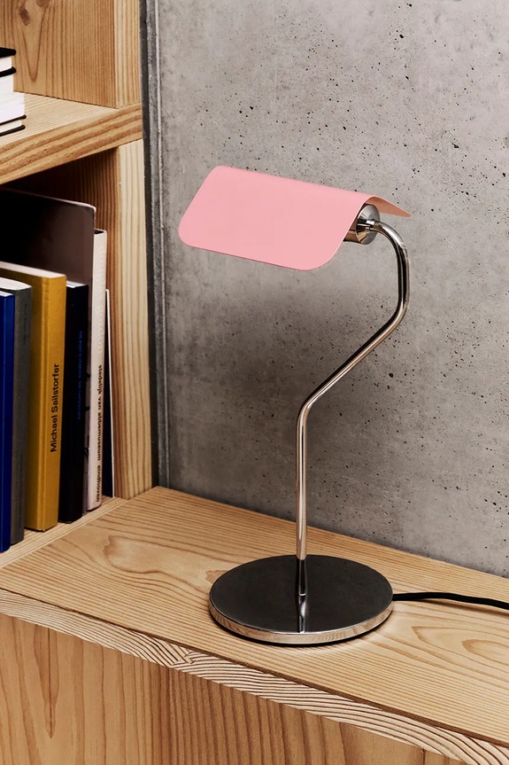 Stolná lampa HAY Apex 38 x 19 x 16 cm AD343.B549 ružová AA00