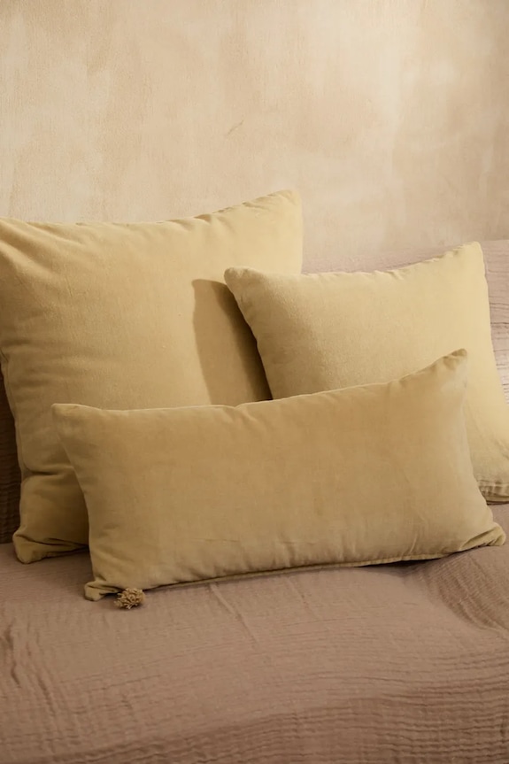Calma House față de pernă decorativă din bumbac Velour 45 x 45 cm bej VELOUR.45.CRU