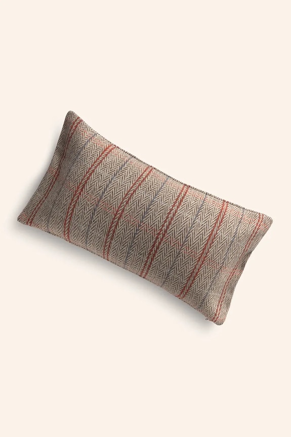 Dekorativna prevleka za blazino z volno Calma House Montana 30 x 60 cm pisana MONTANA.30.MUL