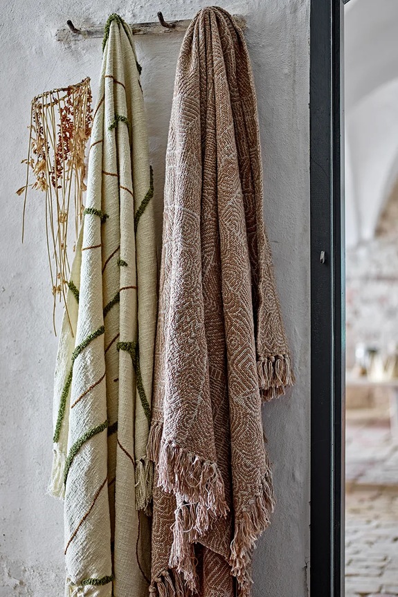 Deka Bloomingville 150 x 130 cm 82062706 béžová