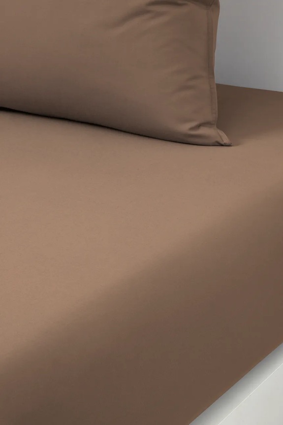 Bombažna rjuha z elastiko BOSS BEBOSS Camel 160 x 200 cm rjava 1058571