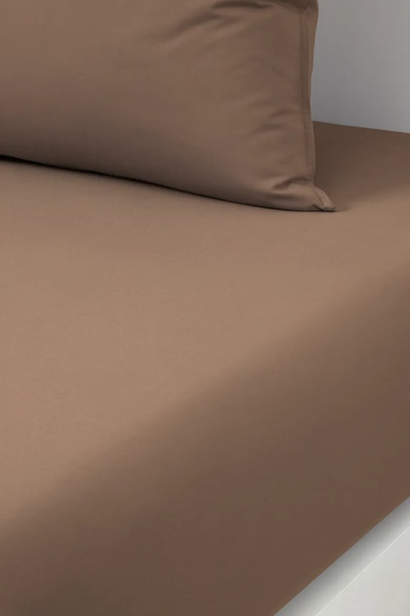Bombažna rjuha z elastiko BOSS BEBOSS Camel 160 x 200 cm rjava 1058571