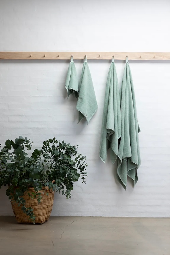 Bongusta prosop mediu din bumbac Naram 70 x 140 cm verde BON12.016