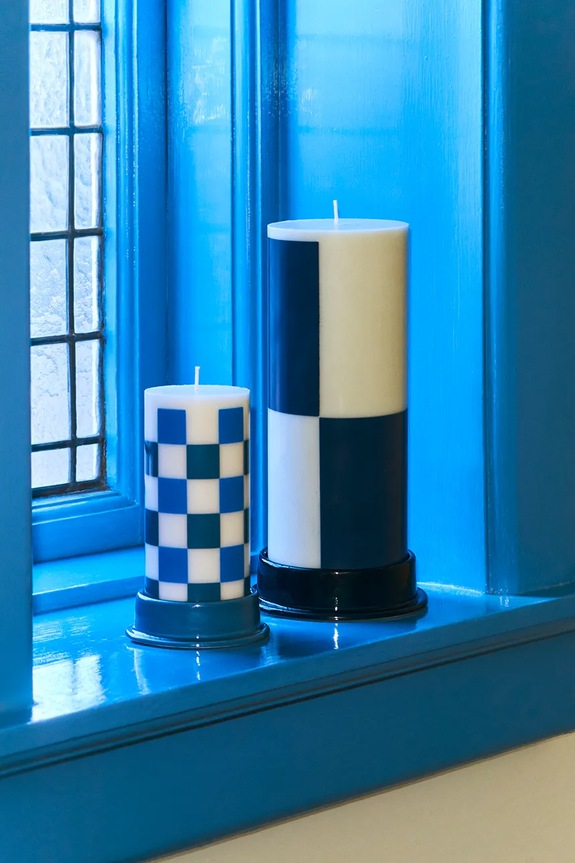HAY lumânare decorativă Column Candle 15 x 6,8 x 6,8 cm AB401.A601.AP86 albastru AA00