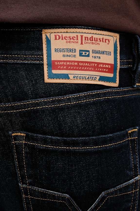 Diesel jeansy 1985 LARKEEL L.32 granatowy 00C06Q.009ZS
