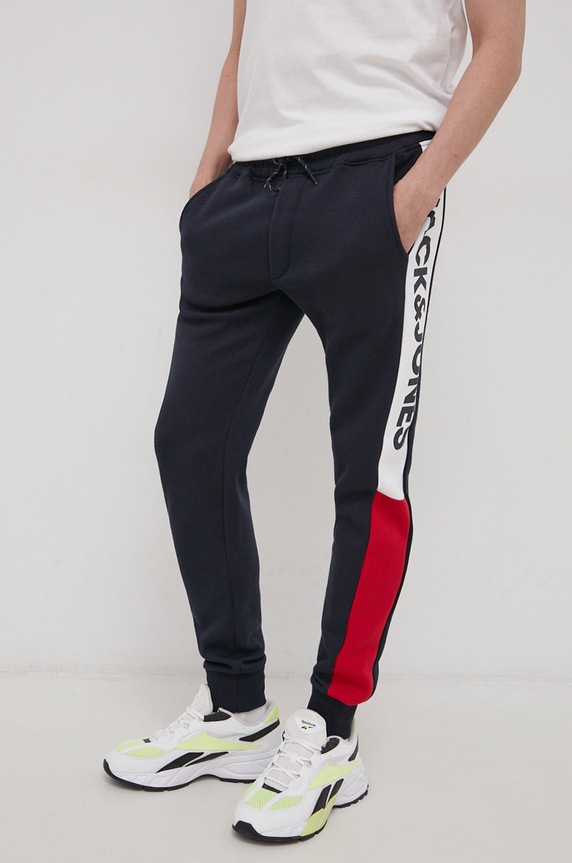 Hlače Jack & Jones 12197199.NavyBlazer mornarsko plava AA00