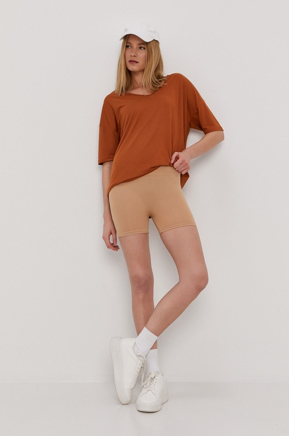 Pieces Szorty 17065440 beżowy AA00