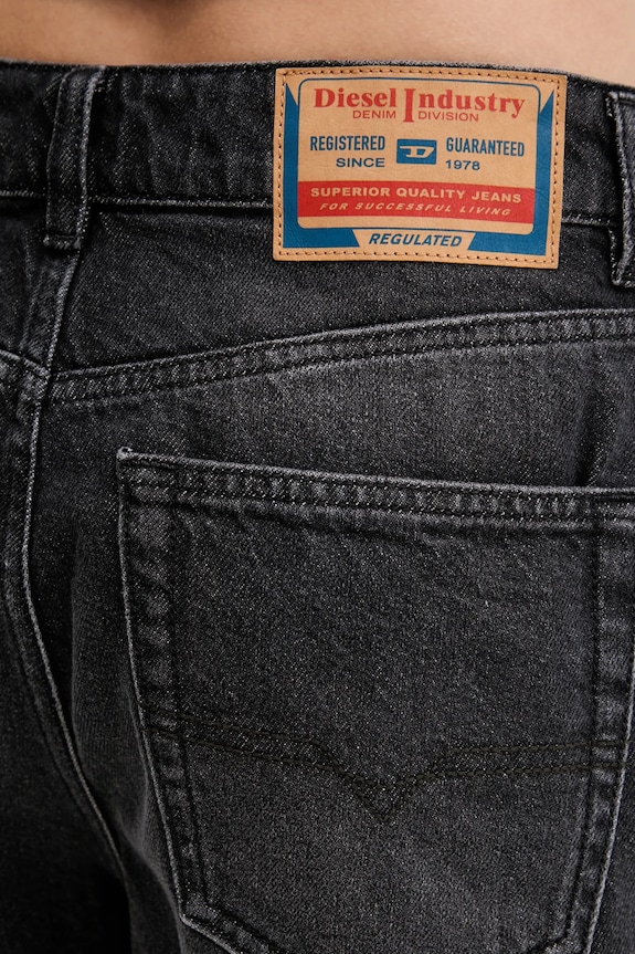 Diesel farmer rövidnadrág DE-JIRO SHORTS fekete A19060.0DBEM