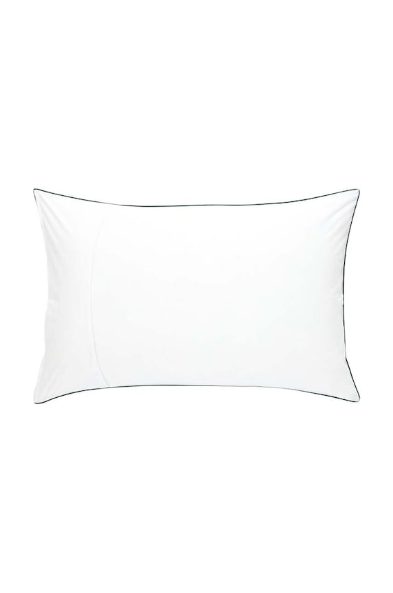 Lacoste poszewka na poduszkę bawełniana L Tamis Blanc 50 x 75 cm 1038678 biały AA00
