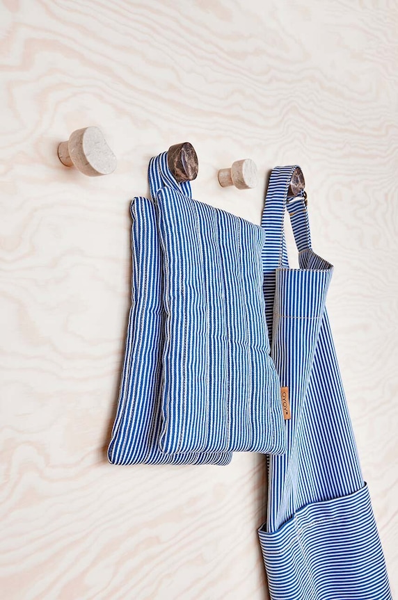 Kuchyňa a bar Kuchynská rukavica OYOY Striped Denim 2-pak L301122 viacfarebná