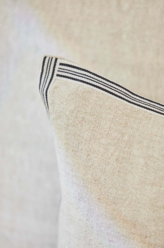 Lanena jastučnica Calma House Conca 60 x cm bež CONCA.60.BEI