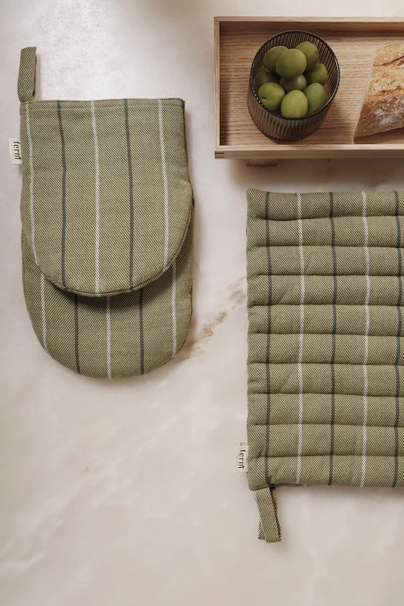 Кухня та бар Кухонні рукавиці ferm LIVING Ito Oven Mitt 20 шт. 1104270145 зелений