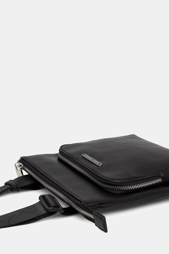 Armani Exchange saszetka męska XM000846.AF12134.NOS czarny AA00